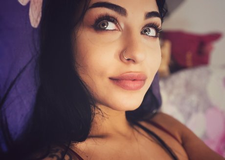 crewkaarina naked star image