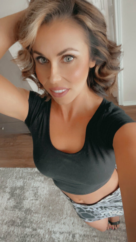 ulauryn gemini pornstar galleries