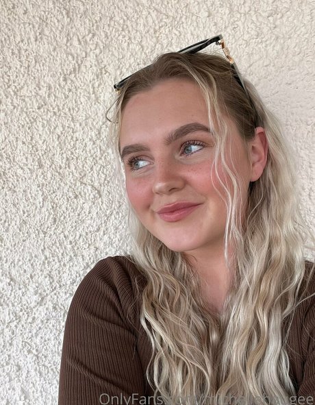 michellehaugee hd actress pics