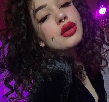 Krolkmi porn star image