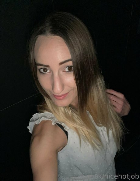 nicehotjob model sexy pictures