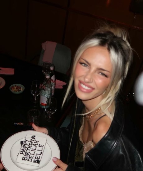 Delilah Belle Hamlin star nice pics