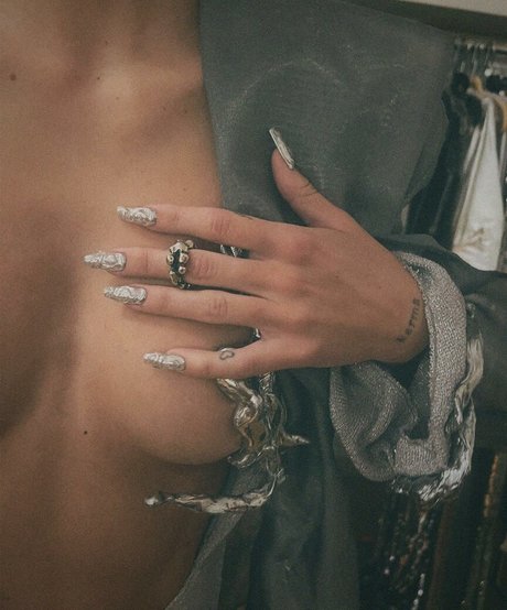 Delilah Belle Hamlin pornstar art picture