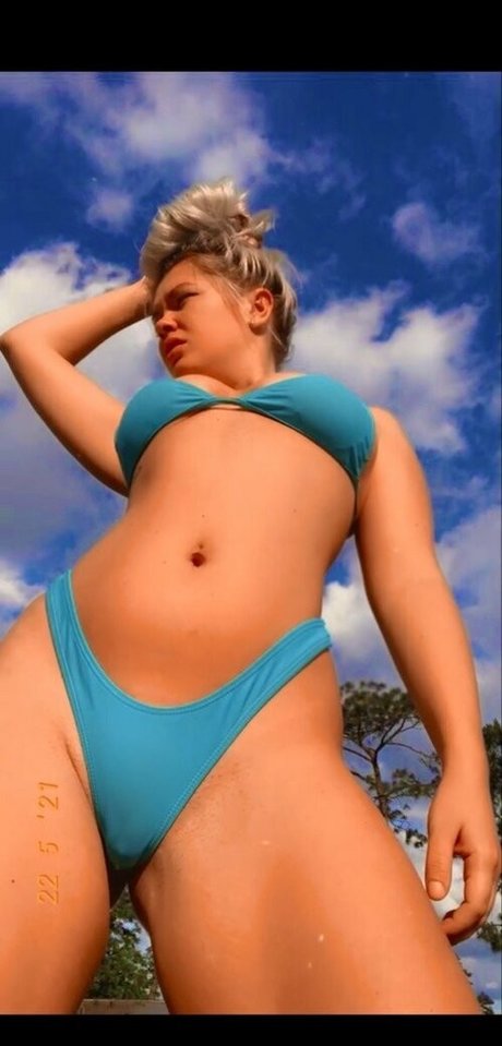 thaslinkytwinkyshow nice model photo