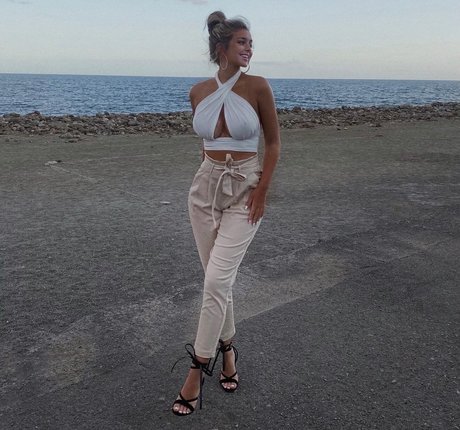 Kngemma model exclusive img