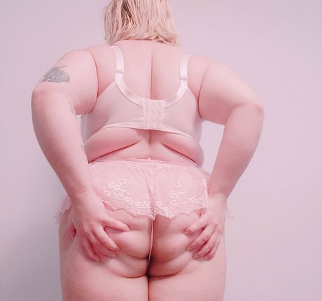 peachyneko nice pornstar pics