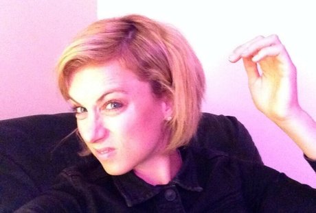 Iliza Shlesinger star sexy pics