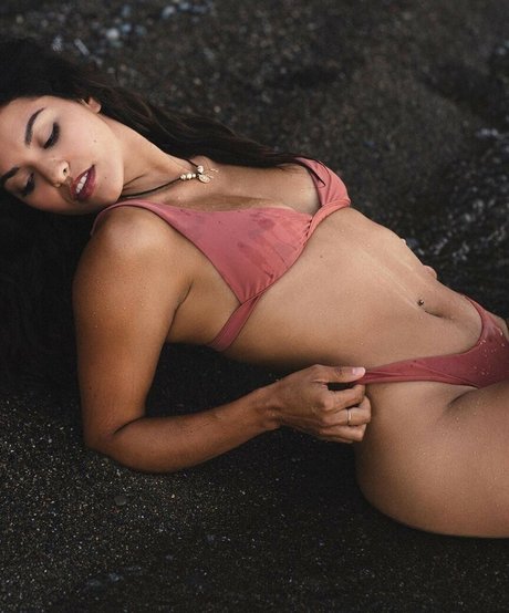 Humberly Gonzalez sexy star galleries