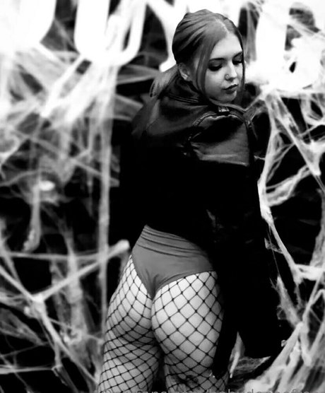 babydeeeefree model xxx photo