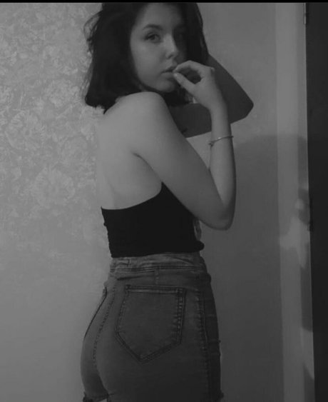 babydeeeefree top model pic