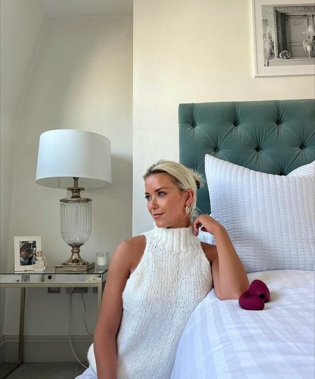 Olivia Bentley pornstar adult photos