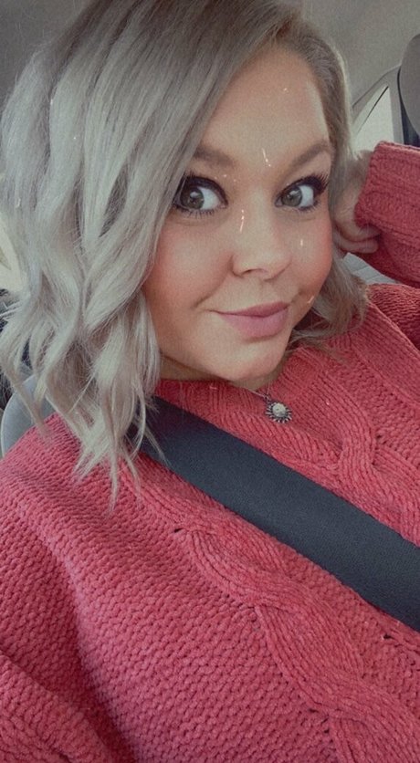 xxxhookedonbrookefree model top pictures