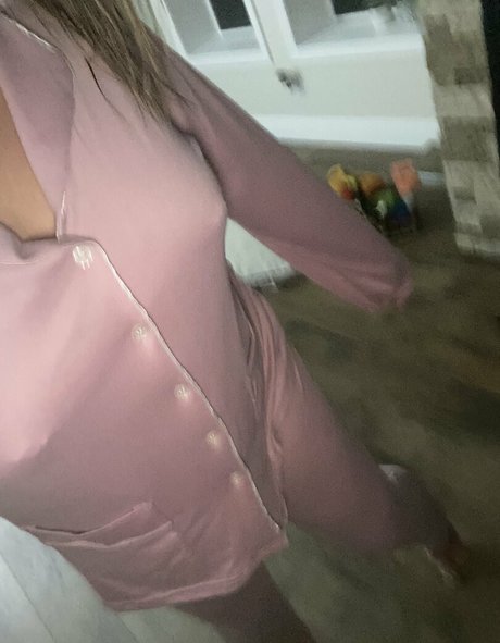 xxxhookedonbrookefree model beautiful photo