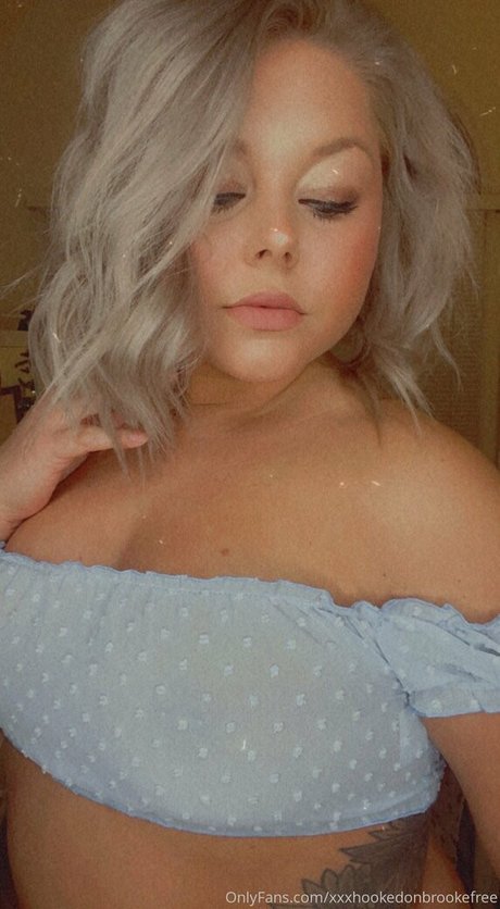 xxxhookedonbrookefree pretty pornstar images