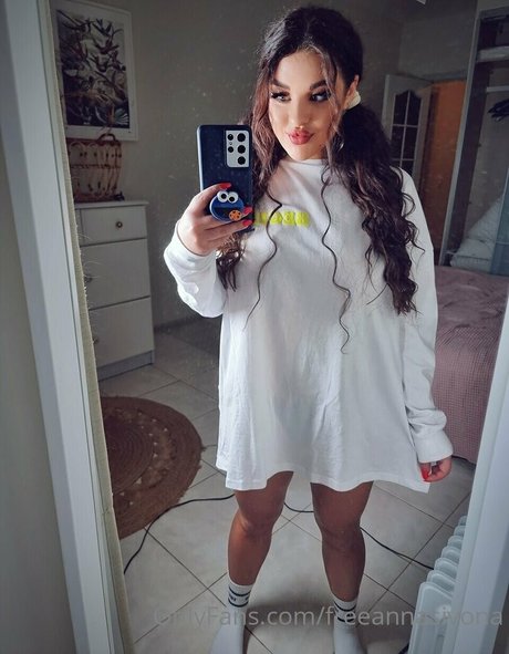 freeannasivona nice pornstar photos