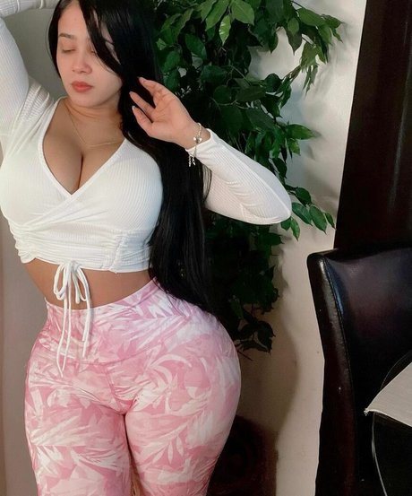 Grey Vlyt star naked gallery