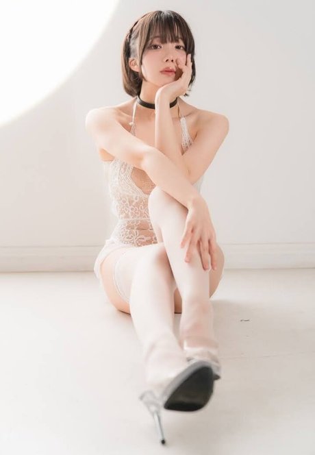 Amakawa Seika adult model picture