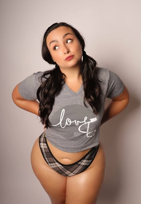 Mary Ank naked model pic