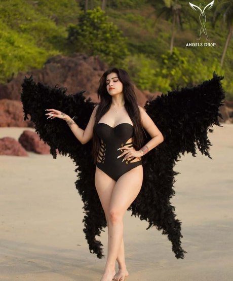 Edin Rose model nice pic