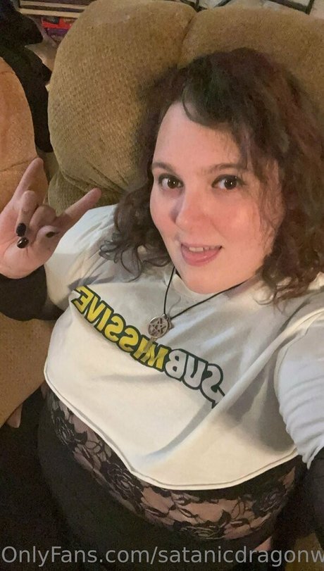 satanicdragonwitch hot star photos