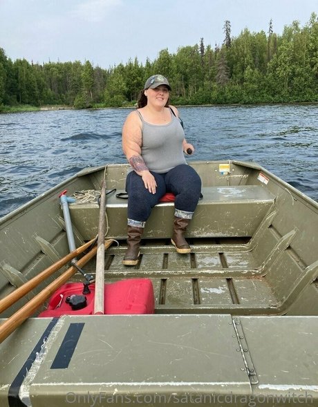 satanicdragonwitch nudes pornstar photo