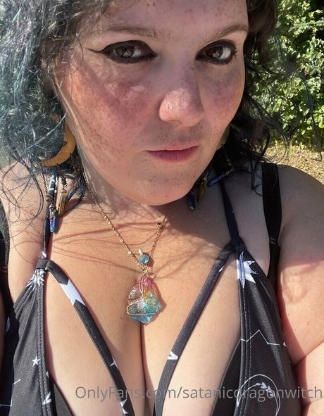 satanicdragonwitch star hd photo