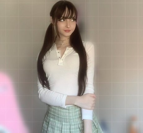 Toxic Tenshi model top photos