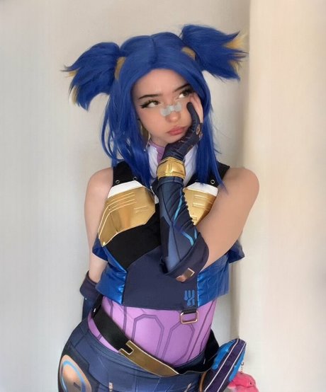 Toxic Tenshi model adult pictures