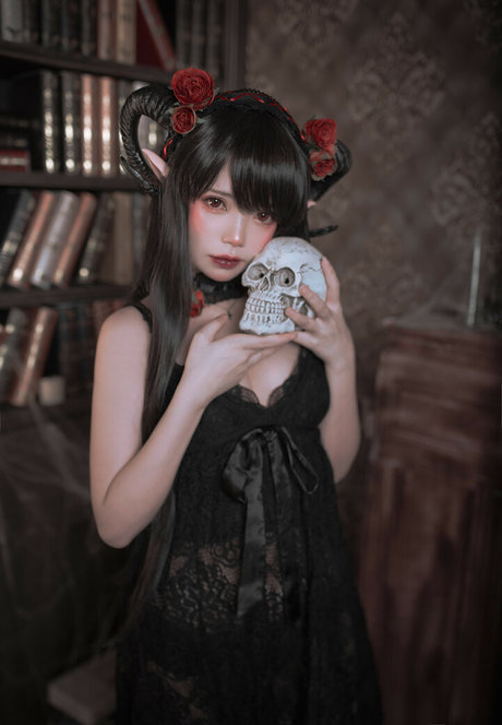 miu cosplayer model adult pictures