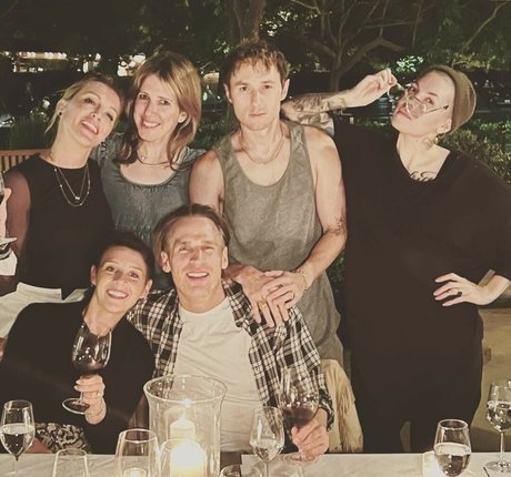 Katie Cassidy hot star gallery