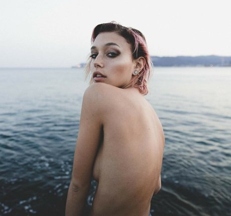 feet milf onlyfans sexy naked pic