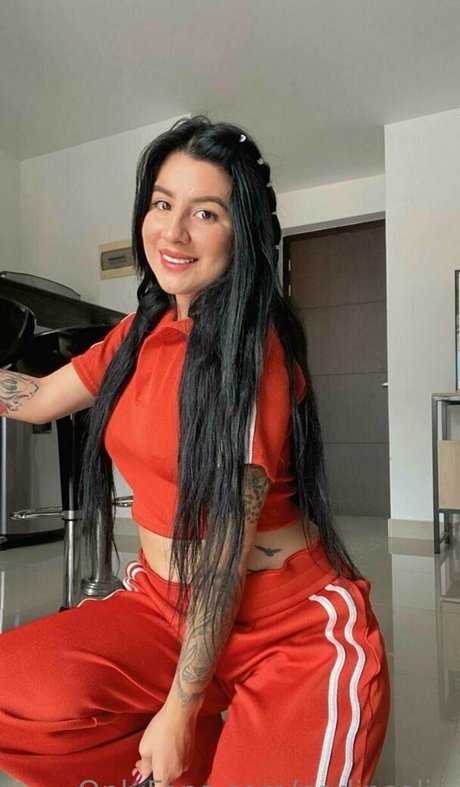 nadinselin model hd photos