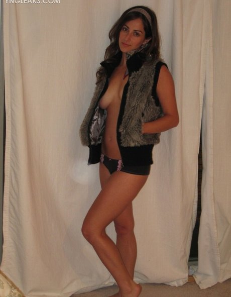 Holly Sedillos model adult pic