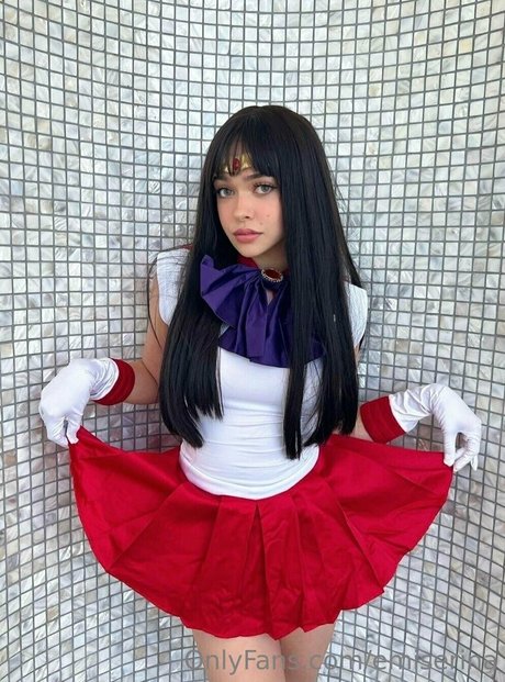 emiserina model hot photo