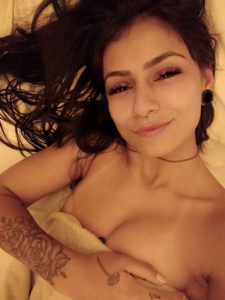 India Hot nude pornstar photo