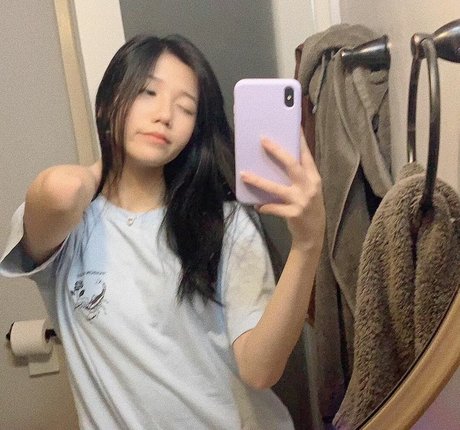 yunaiyahox exclusive pornstar pic