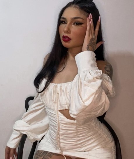 Lia Dumbra adult model gallery