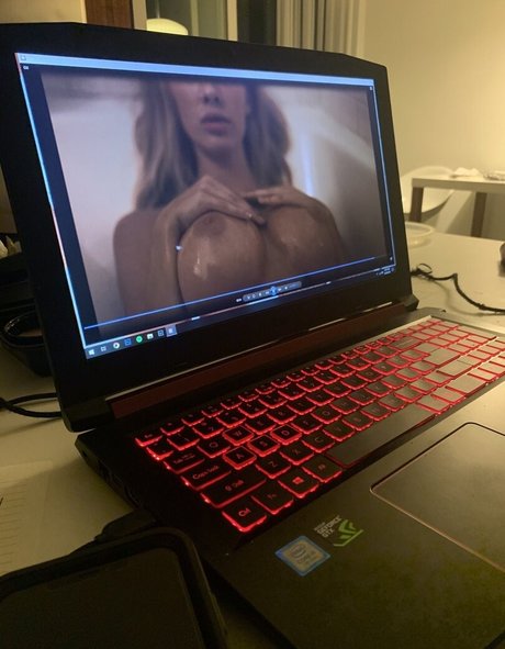 radkaylen sexy actress pictures