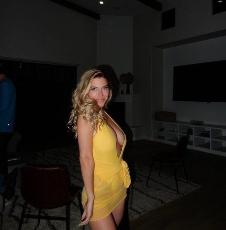 Taylor Mathis naked actress image