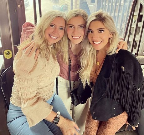 Taylor Mathis high quality pornstar images