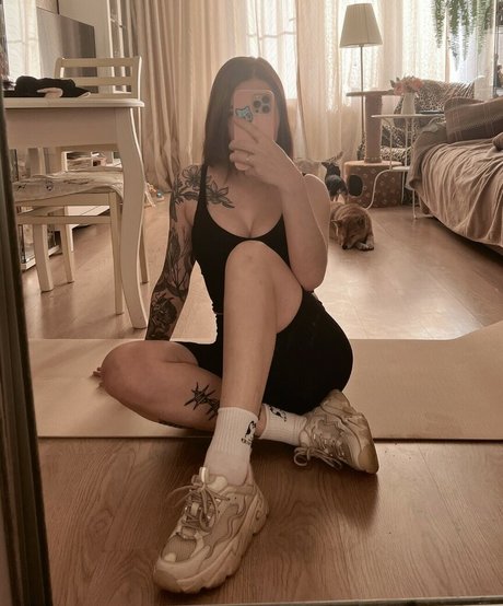 Denly Denlyasha best star pictures