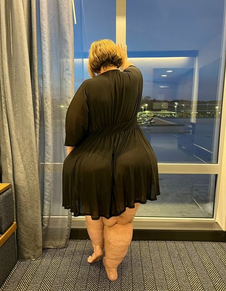 bigbootyasshley pornographic actress archive