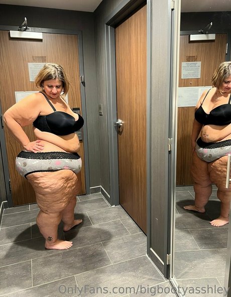 bigbootyasshley star nudes photos