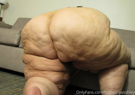 bigbootyasshley Quick photo