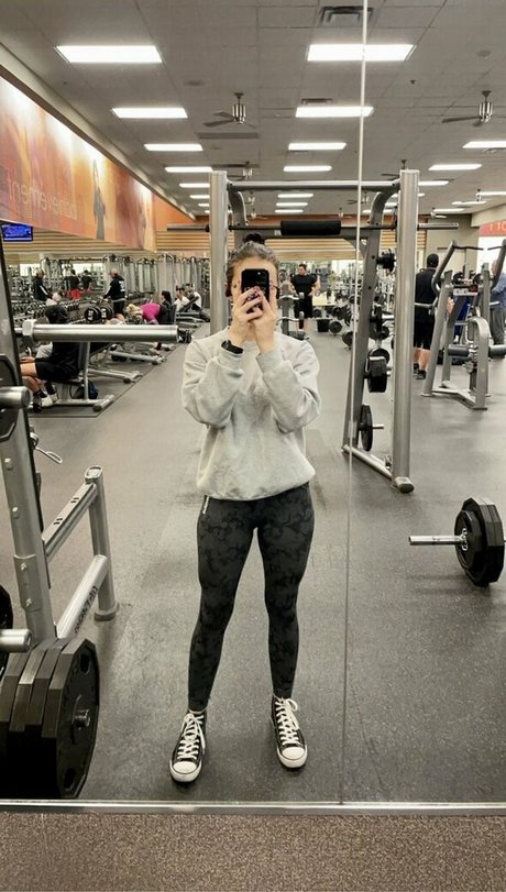 Eralia xxx model picture