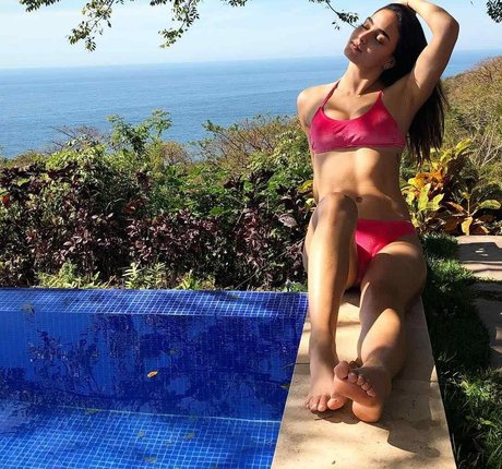 Melissa Barrera model sex picture