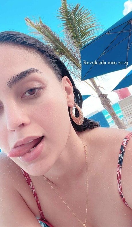 Melissa Barrera hd actress pictures