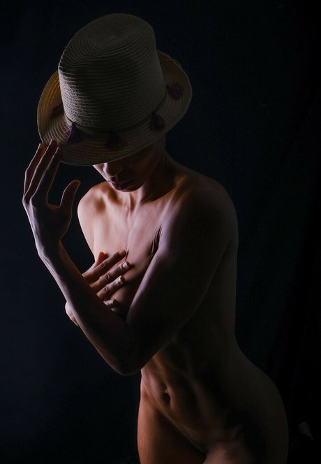 Adjouai erotic actress gallery