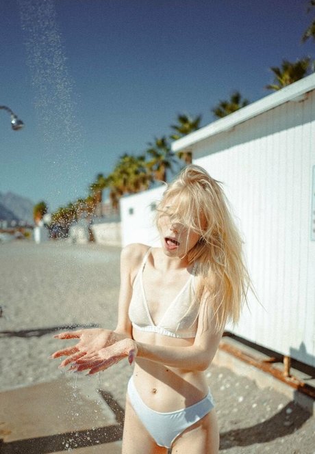 Sonyaplush pornstar hot photos