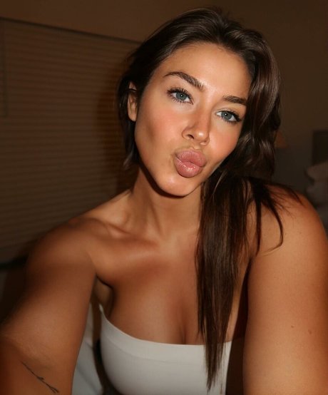 bambifitt model porn gallery